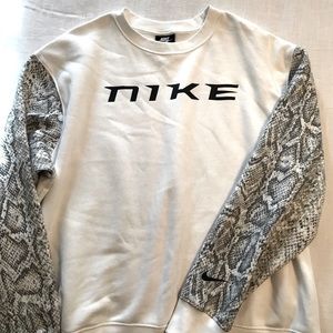 Nike crewneck sweatshirt!
